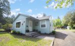 Adorable 1950`s Bungalow, Walk to Downtown Bend Free WiFi Air Conditioning